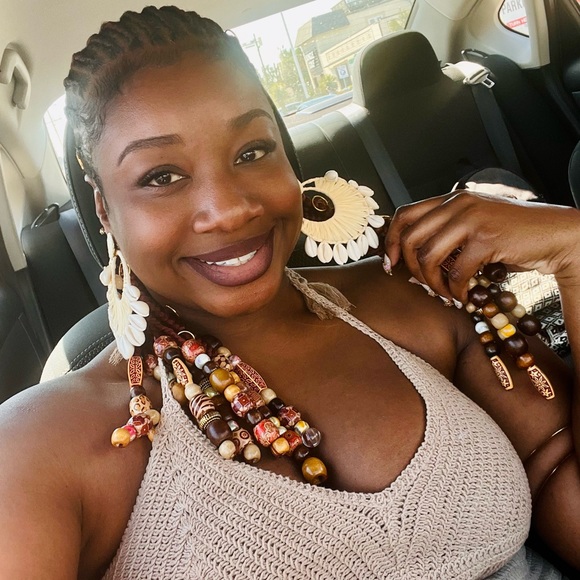 Meet your Posher, Qui - Picture 3 of 3